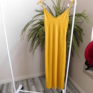 Forever 21 Dresses - Yellow Maxi Sun Dress Forever 21 Dresses - Yellow Maxi Sun Dress